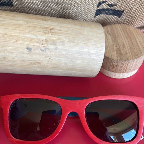 Bamboo Wood Sunglasses 🕶 - Picture 7 of 11